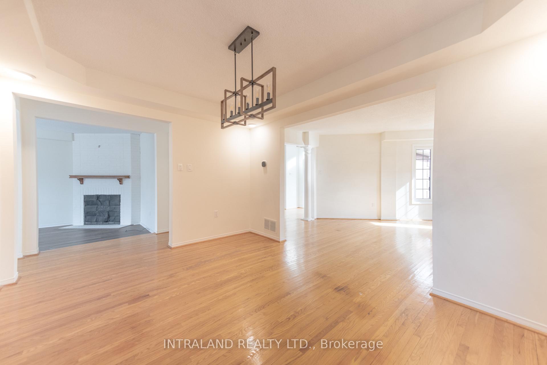 Photo 39 of 109 Vivians Crescent, Brampton, Fletcher's West — HOMEH