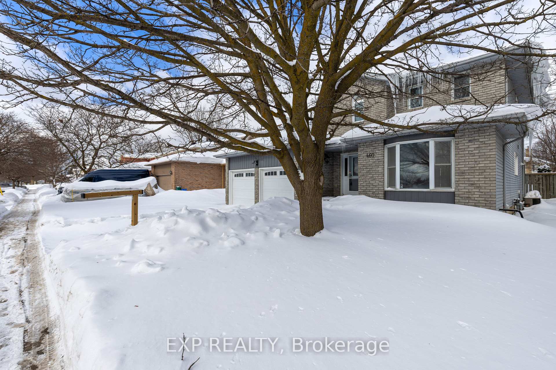 Photo 2 of 460 Grove Street E, Barrie, Grove East — HOMEH