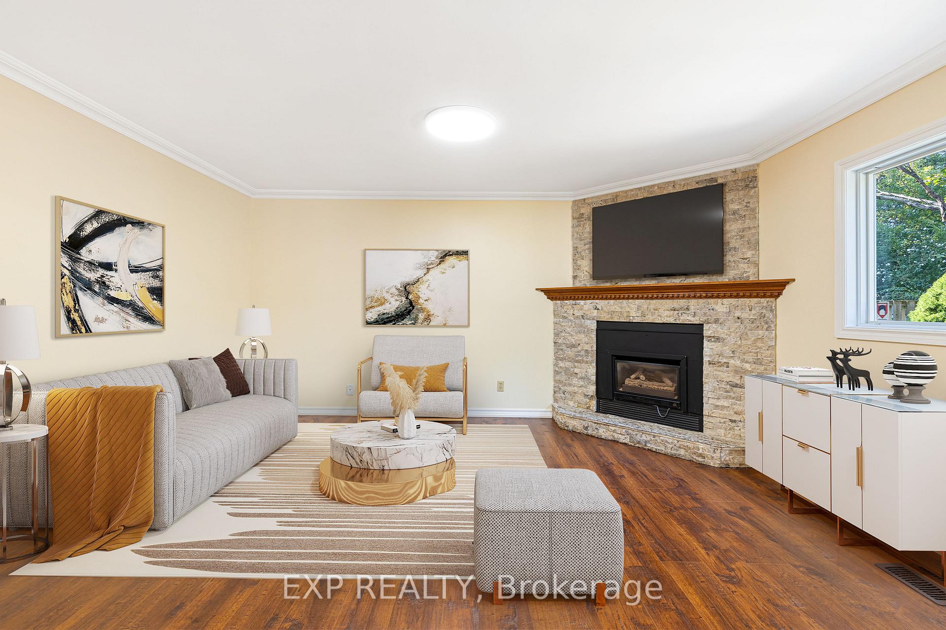 Photo 7 of 460 Grove Street E, Barrie, Grove East — HOMEH