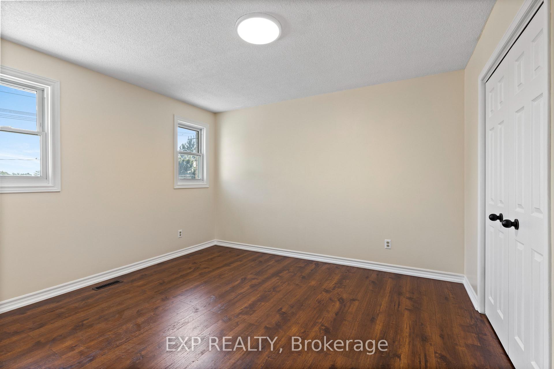 Photo 17 of 460 Grove Street E, Barrie, Grove East — HOMEH