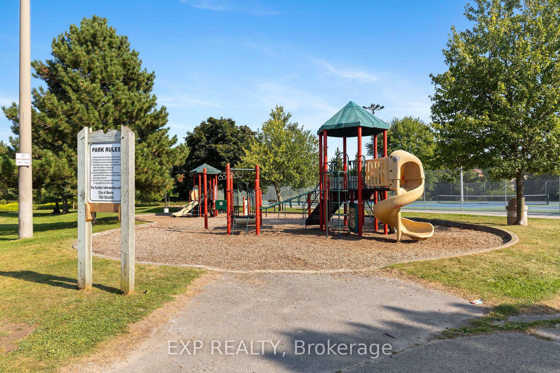 Photo 30 of 460 Grove Street E, Barrie, Grove East — HOMEH