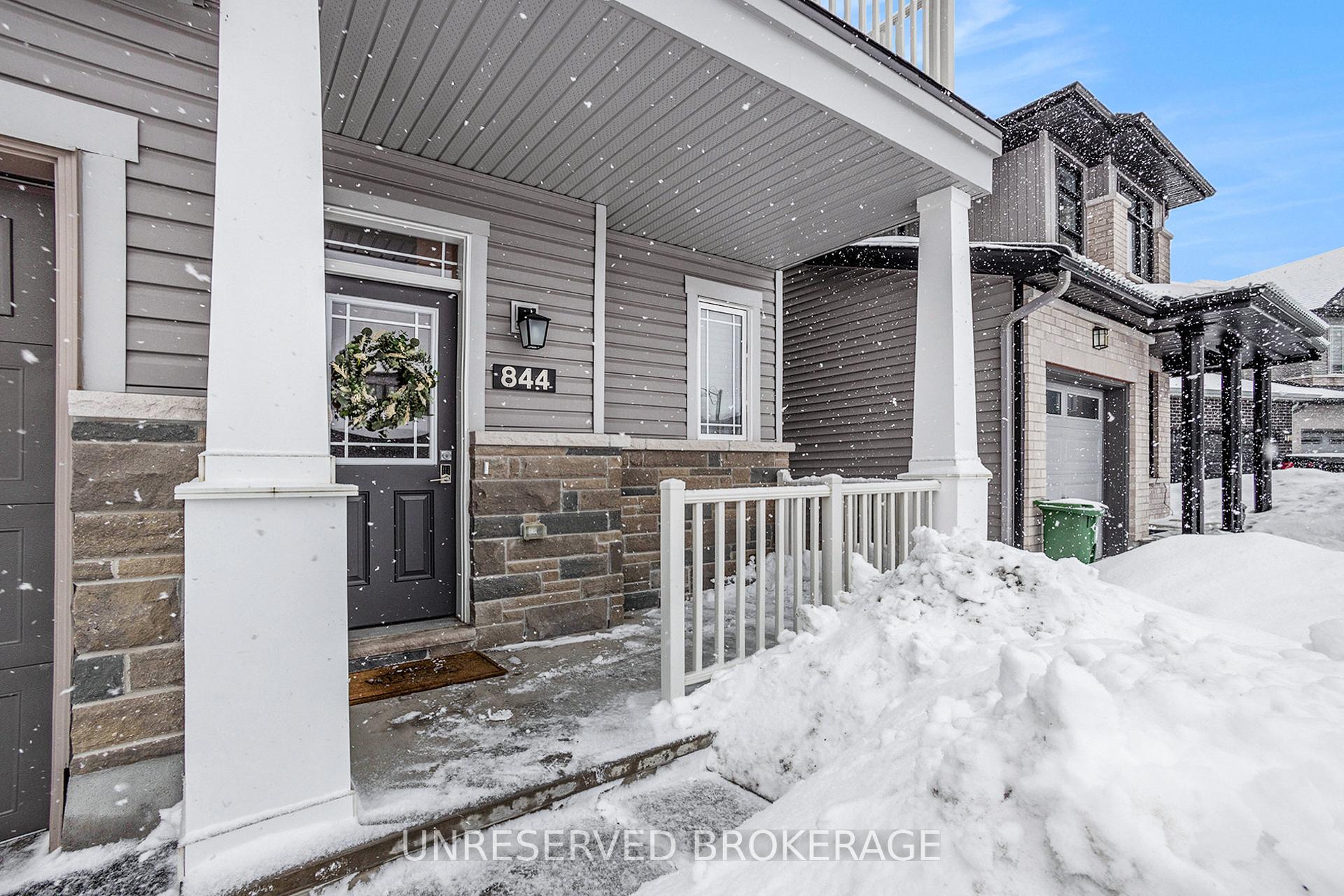 Photo 3 of 844 Snap Hook Crescent, Ottawa, Barrhaven - Half Moon Bay — HOMEH