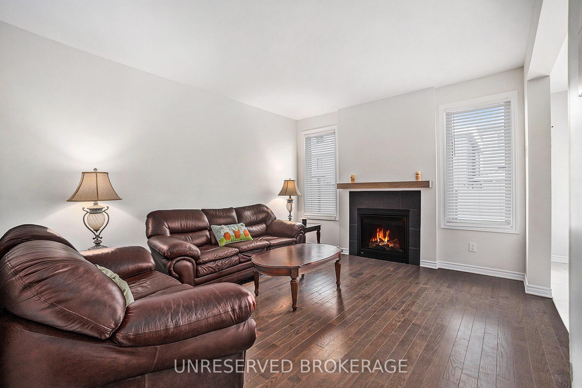 Photo 5 of 844 Snap Hook Crescent, Ottawa, Barrhaven - Half Moon Bay — HOMEH