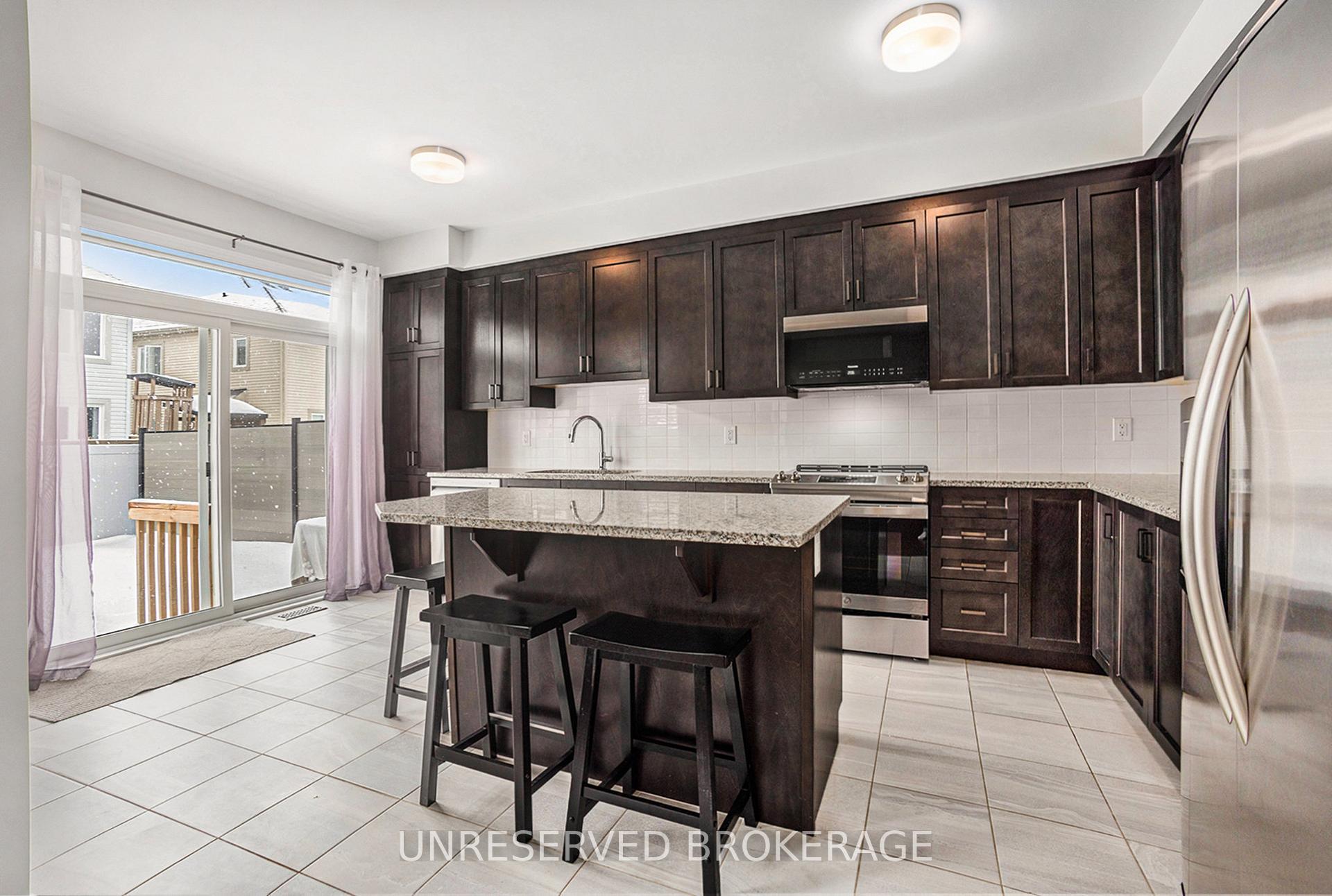 Photo 9 of 844 Snap Hook Crescent, Ottawa, Barrhaven - Half Moon Bay — HOMEH