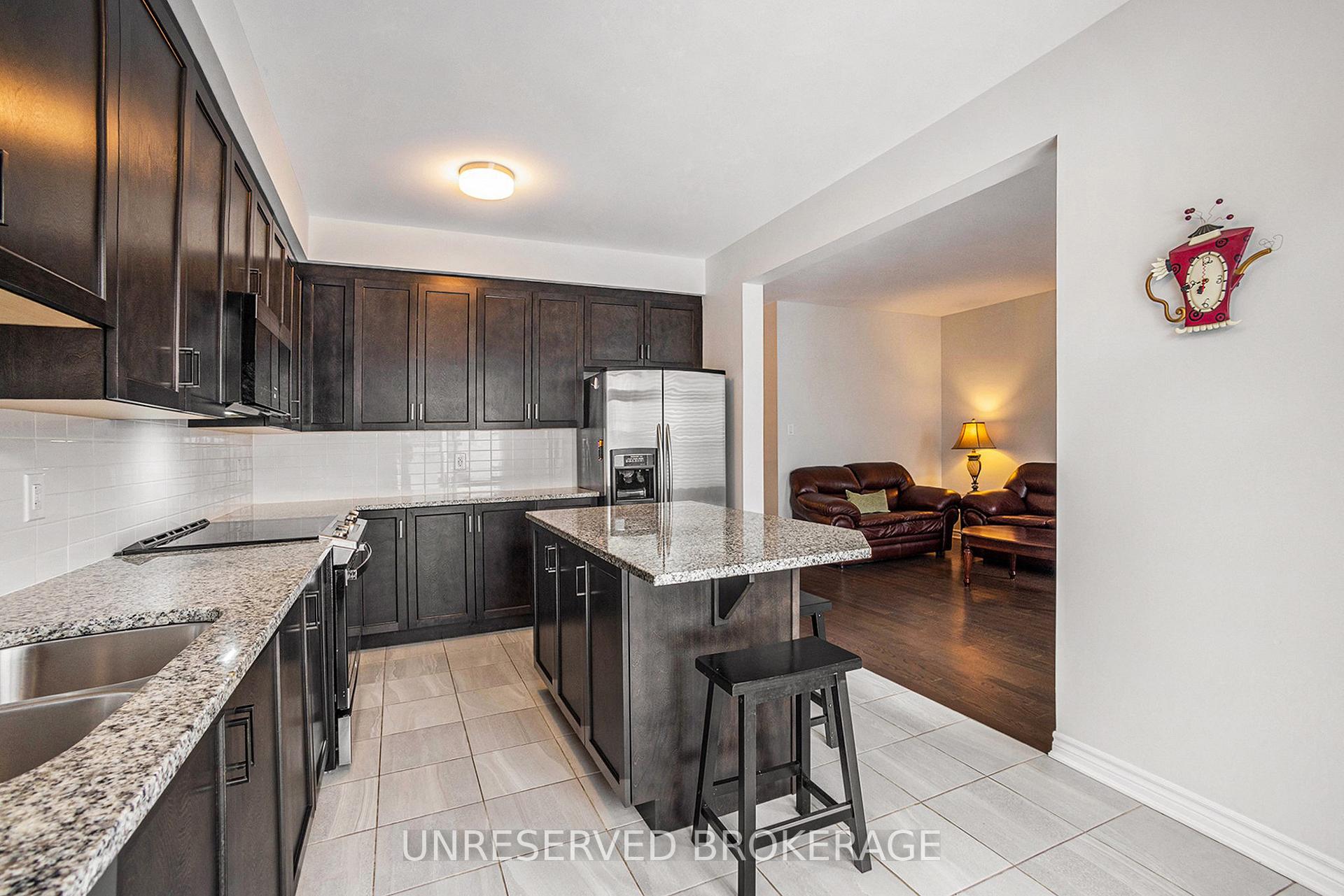 Photo 11 of 844 Snap Hook Crescent, Ottawa, Barrhaven - Half Moon Bay — HOMEH