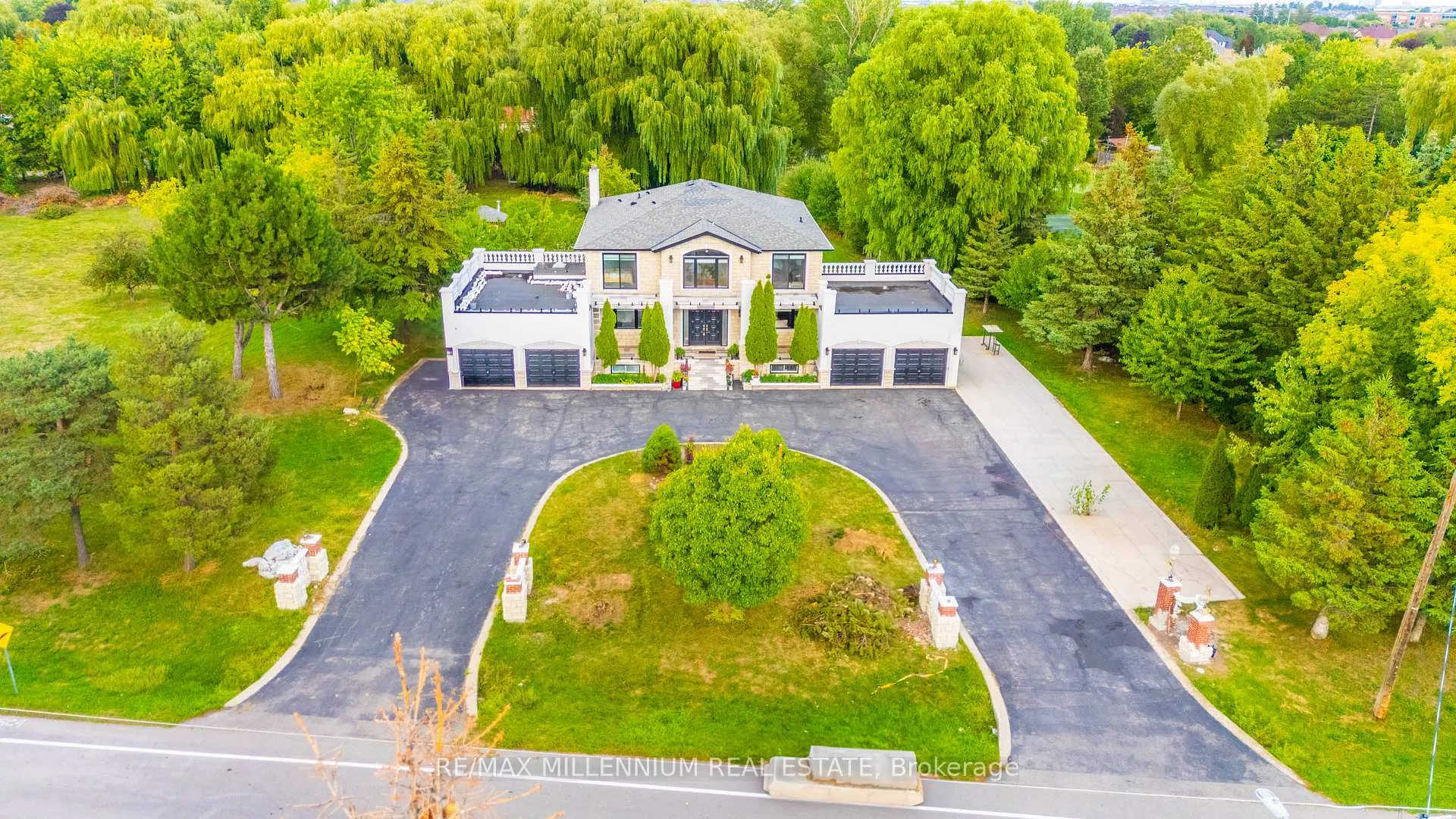 Photo 1 of 15 Julian Drive, Brampton, Bram East — HOMEH