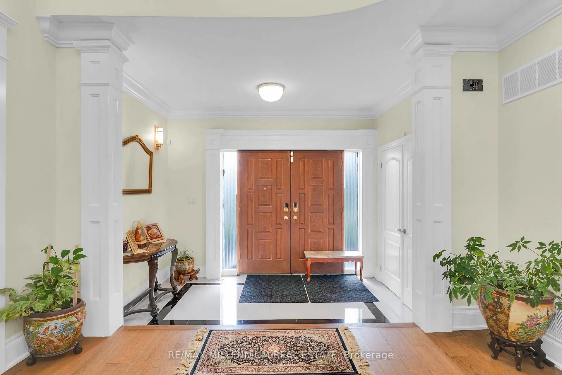 Photo 23 of 15 Julian Drive, Brampton, Bram East — HOMEH