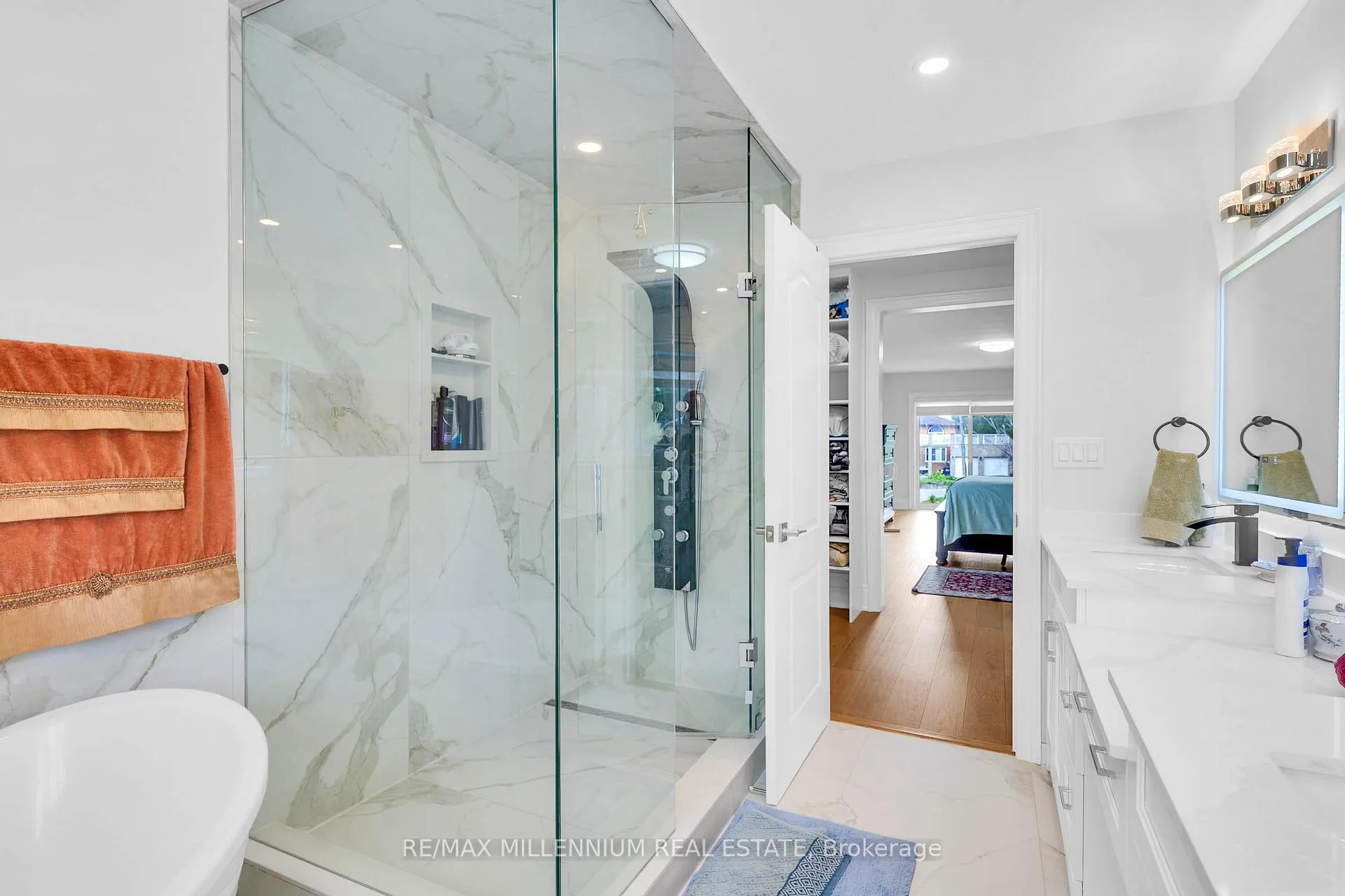 Photo 41 of 15 Julian Drive, Brampton, Bram East — HOMEH