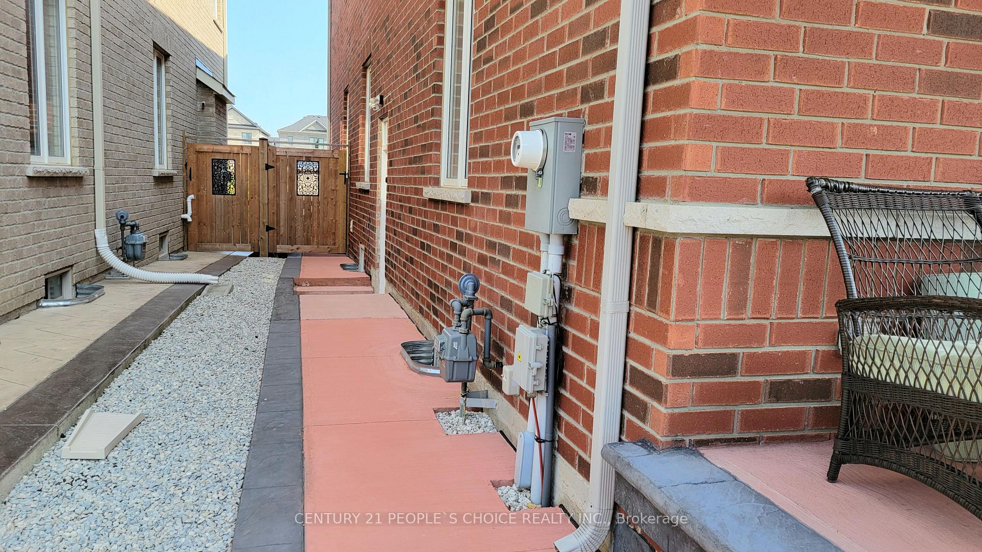 Photo 3 of Unit BSMT, 33 Boathouse Road, Brampton, Northwest Brampton — HOMEH