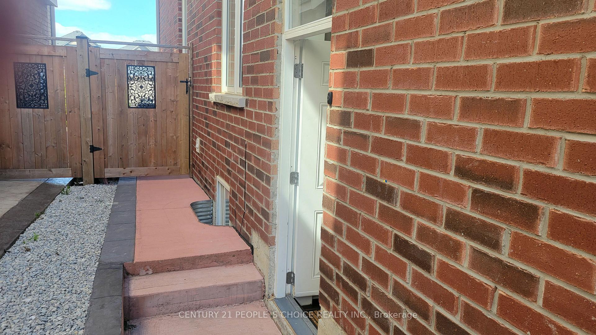 Photo 4 of Unit BSMT, 33 Boathouse Road, Brampton, Northwest Brampton — HOMEH