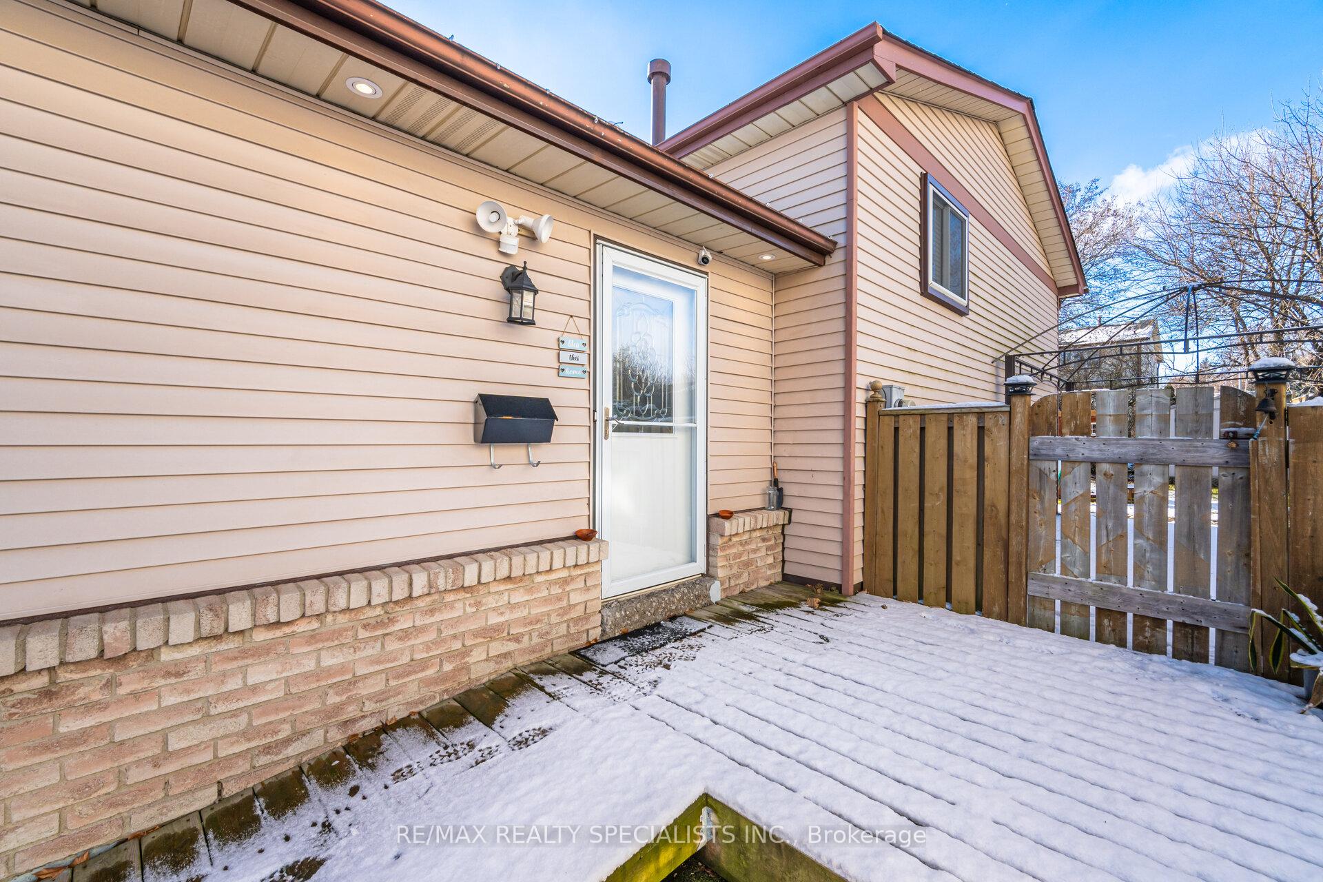 Photo 3 of 2289 Melissa Crescent, Burlington, Brant Hills — HOMEH