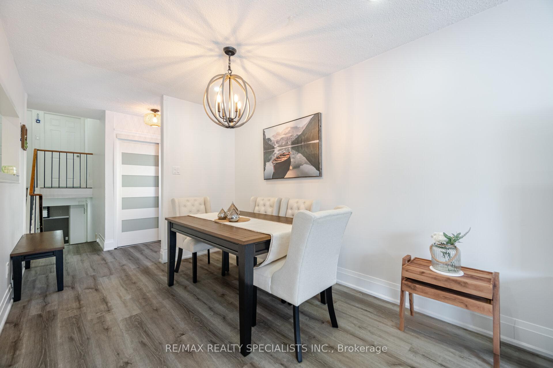 Photo 5 of 2289 Melissa Crescent, Burlington, Brant Hills — HOMEH