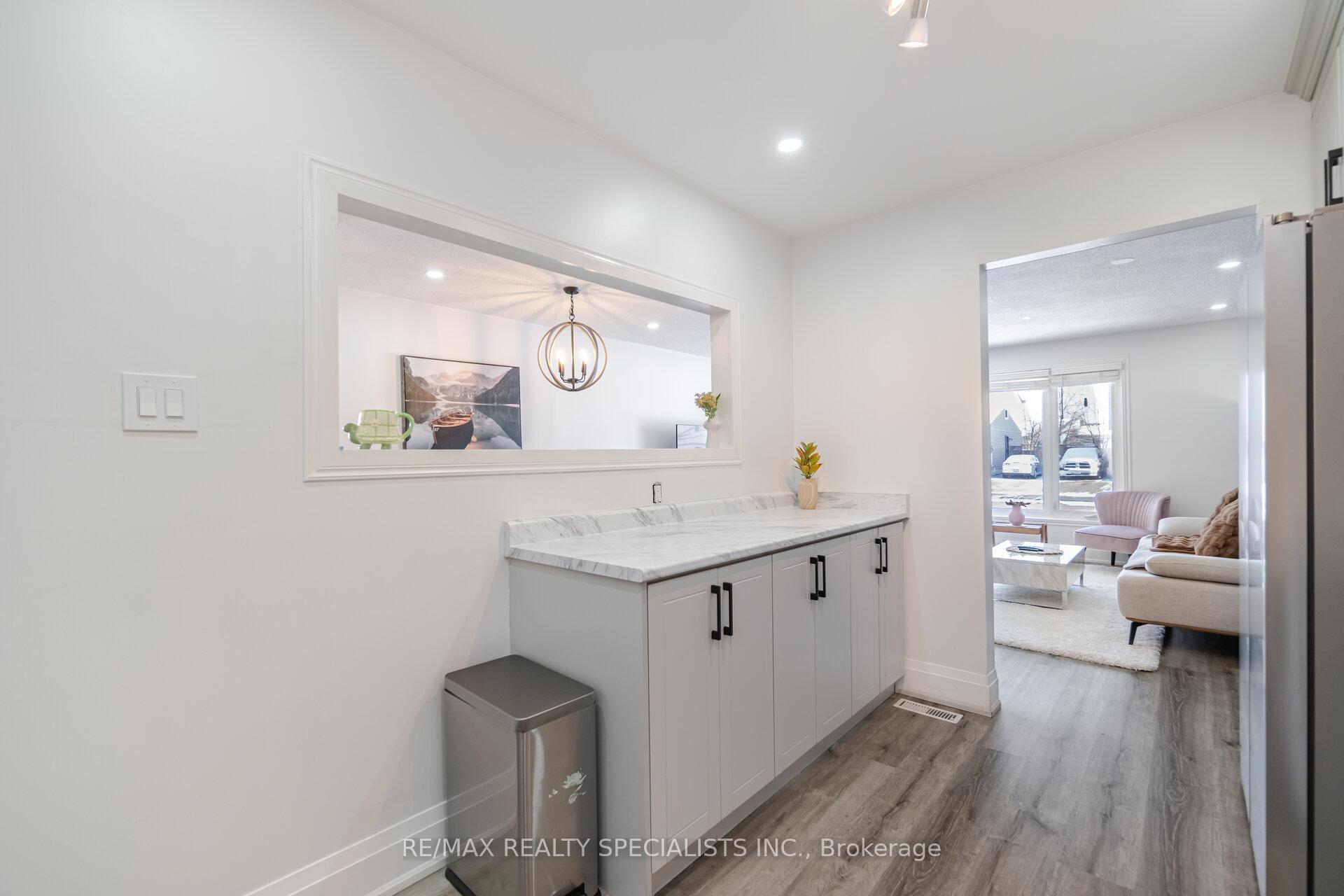 Photo 12 of 2289 Melissa Crescent, Burlington, Brant Hills — HOMEH