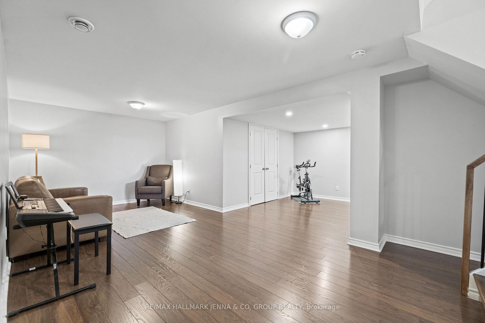 Photo 39 of 15 Bartley Crescent, Ottawa, Barrhaven - On the Green — HOMEH