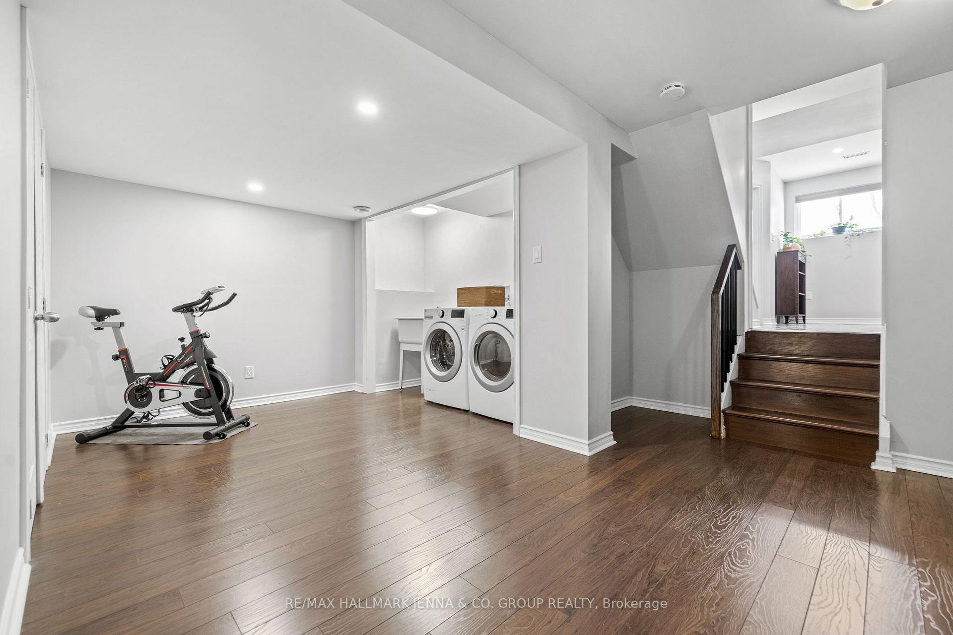 Photo 41 of 15 Bartley Crescent, Ottawa, Barrhaven - On the Green — HOMEH
