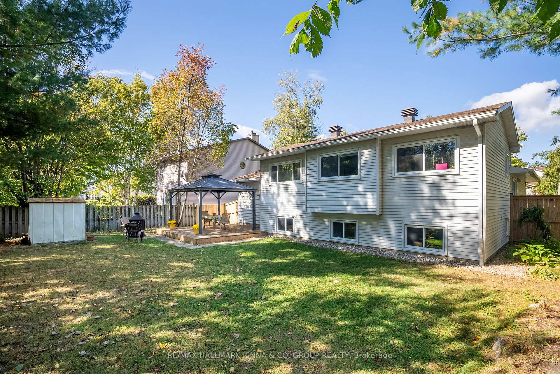 Photo 44 of 15 Bartley Crescent, Ottawa, Barrhaven - On the Green — HOMEH