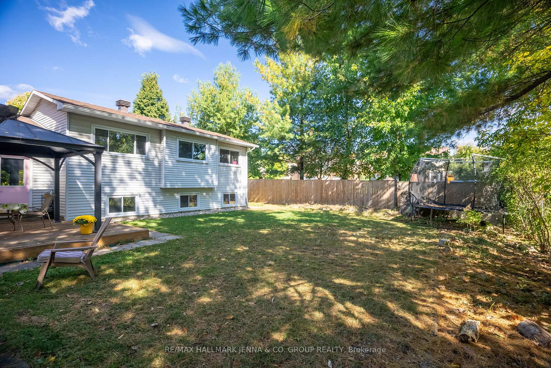 Photo 48 of 15 Bartley Crescent, Ottawa, Barrhaven - On the Green — HOMEH