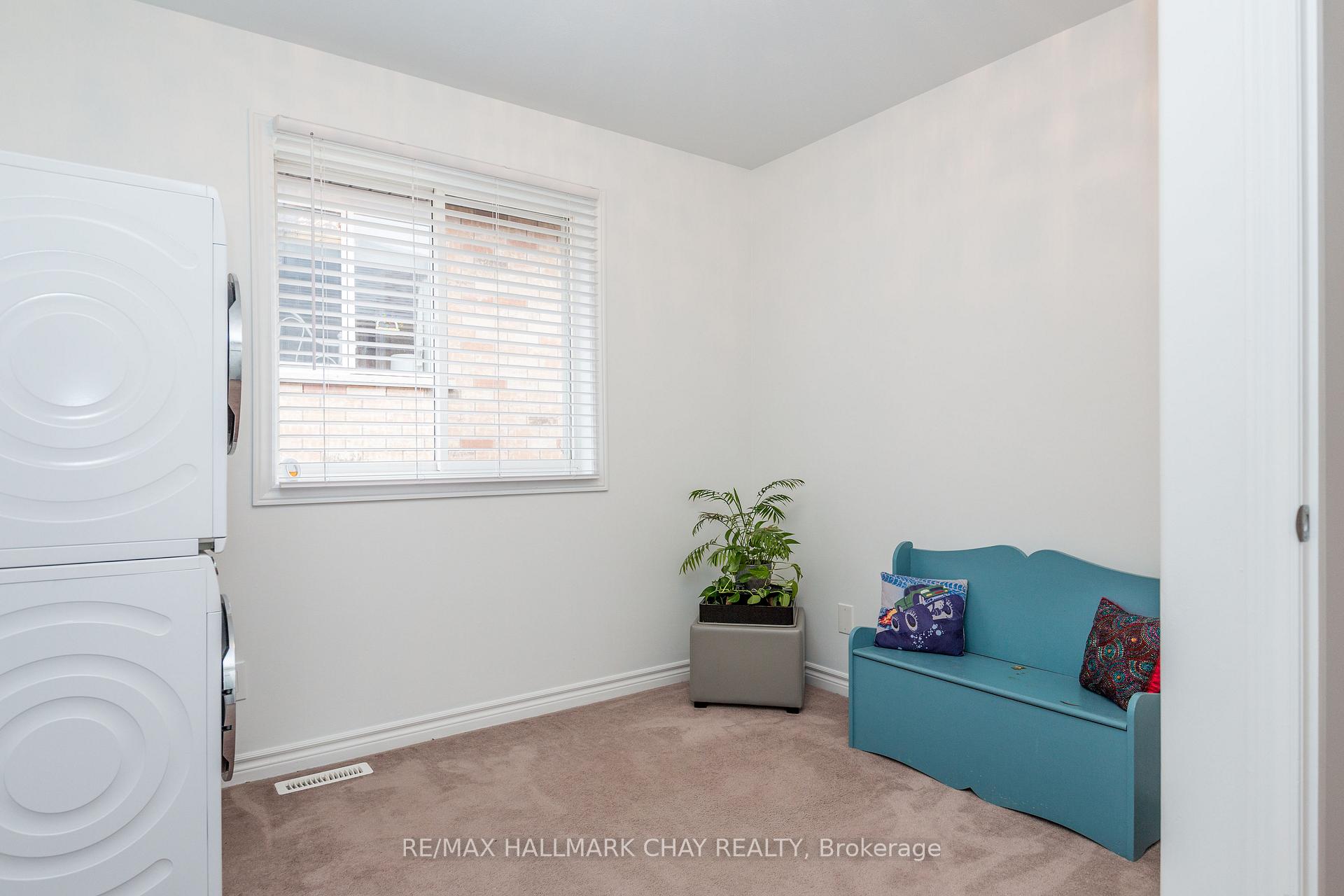 Photo 16 of 65 Osprey Ridge Road, Barrie, Little Lake — HOMEH