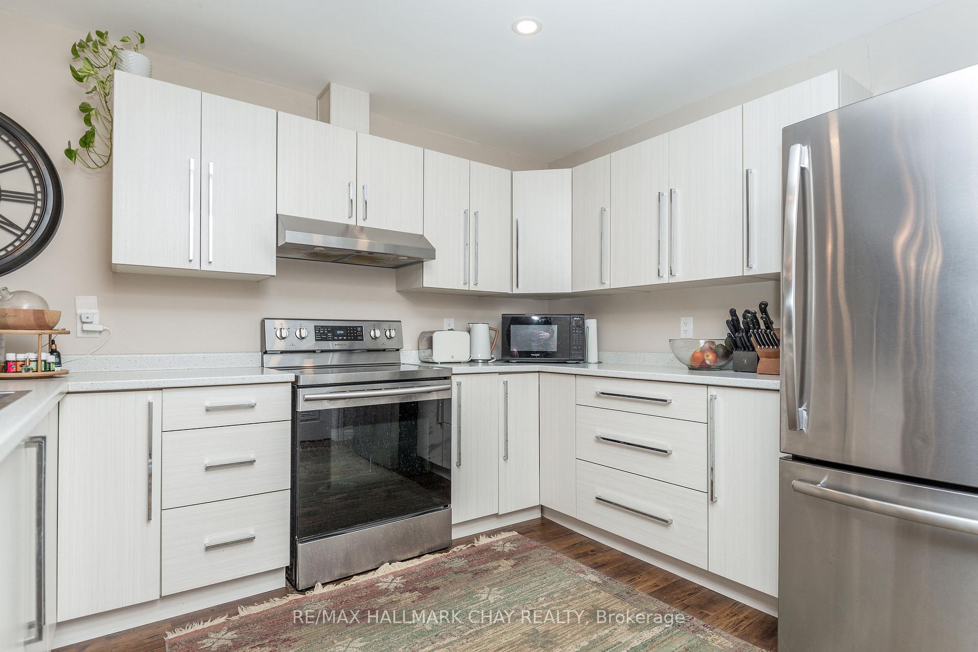 Photo 26 of 65 Osprey Ridge Road, Barrie, Little Lake — HOMEH
