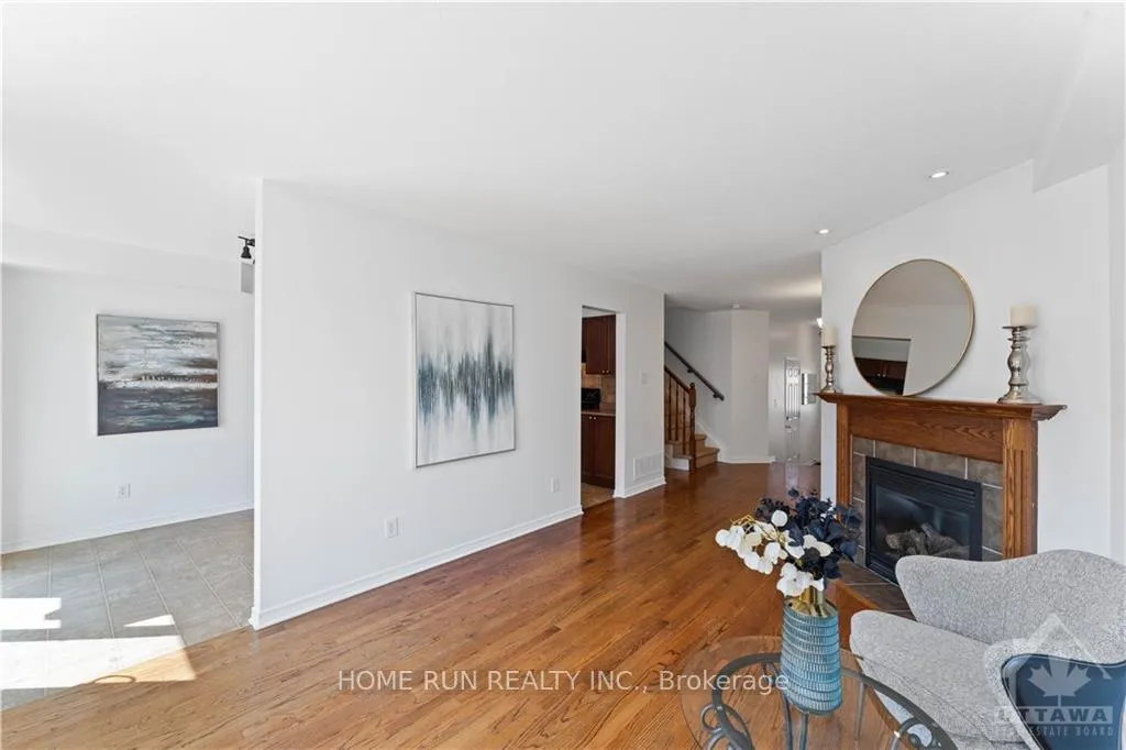 Photo 4 of 307 Copperfield Crescent, Ottawa, Barrhaven - Cedargrove/Fraserdale — HOMEH