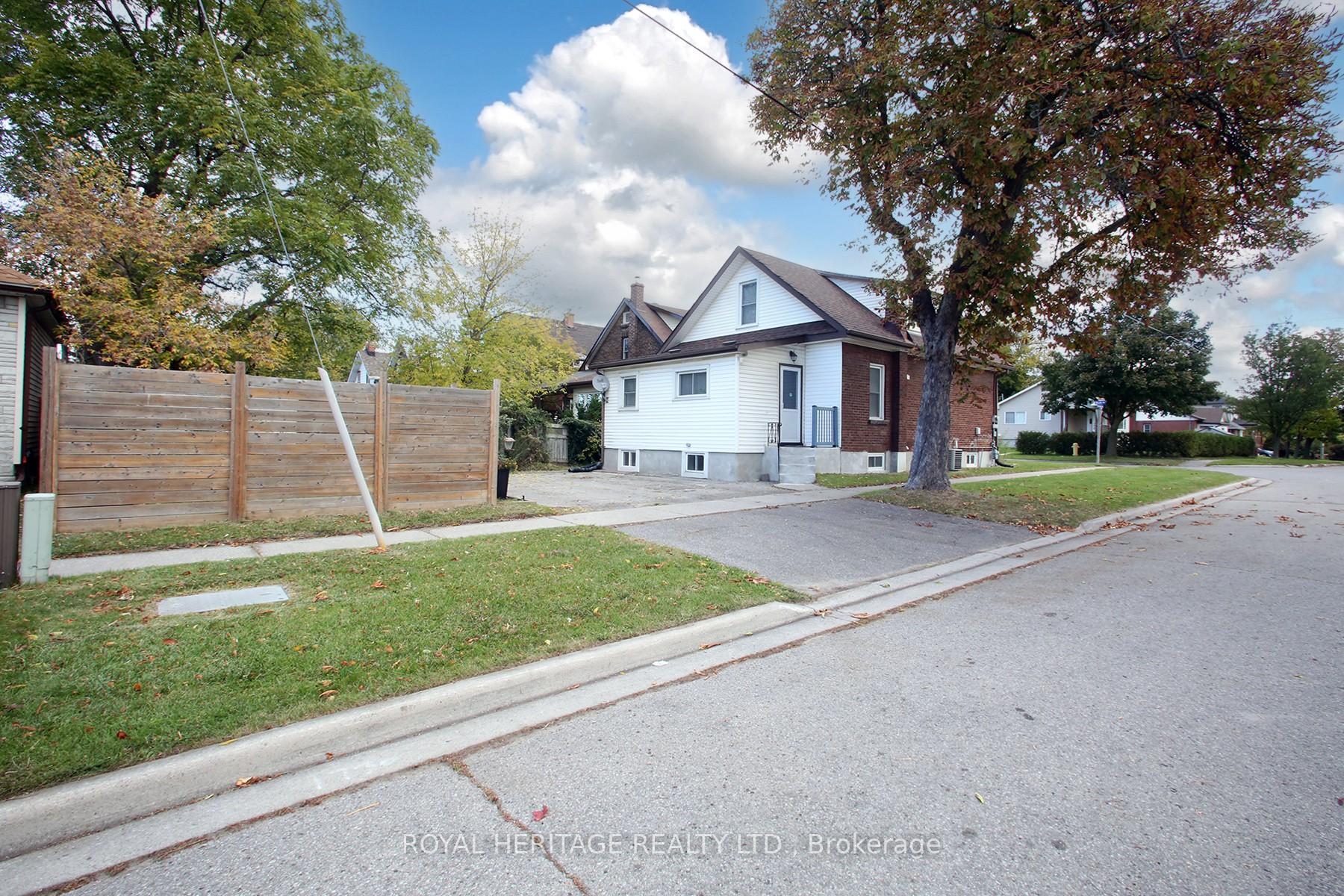 Photo 27 of 294 Burk Street, Oshawa, Vanier — HOMEH