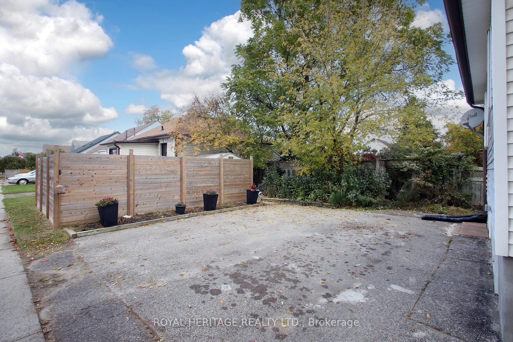 Photo 31 of 294 Burk Street, Oshawa, Vanier — HOMEH