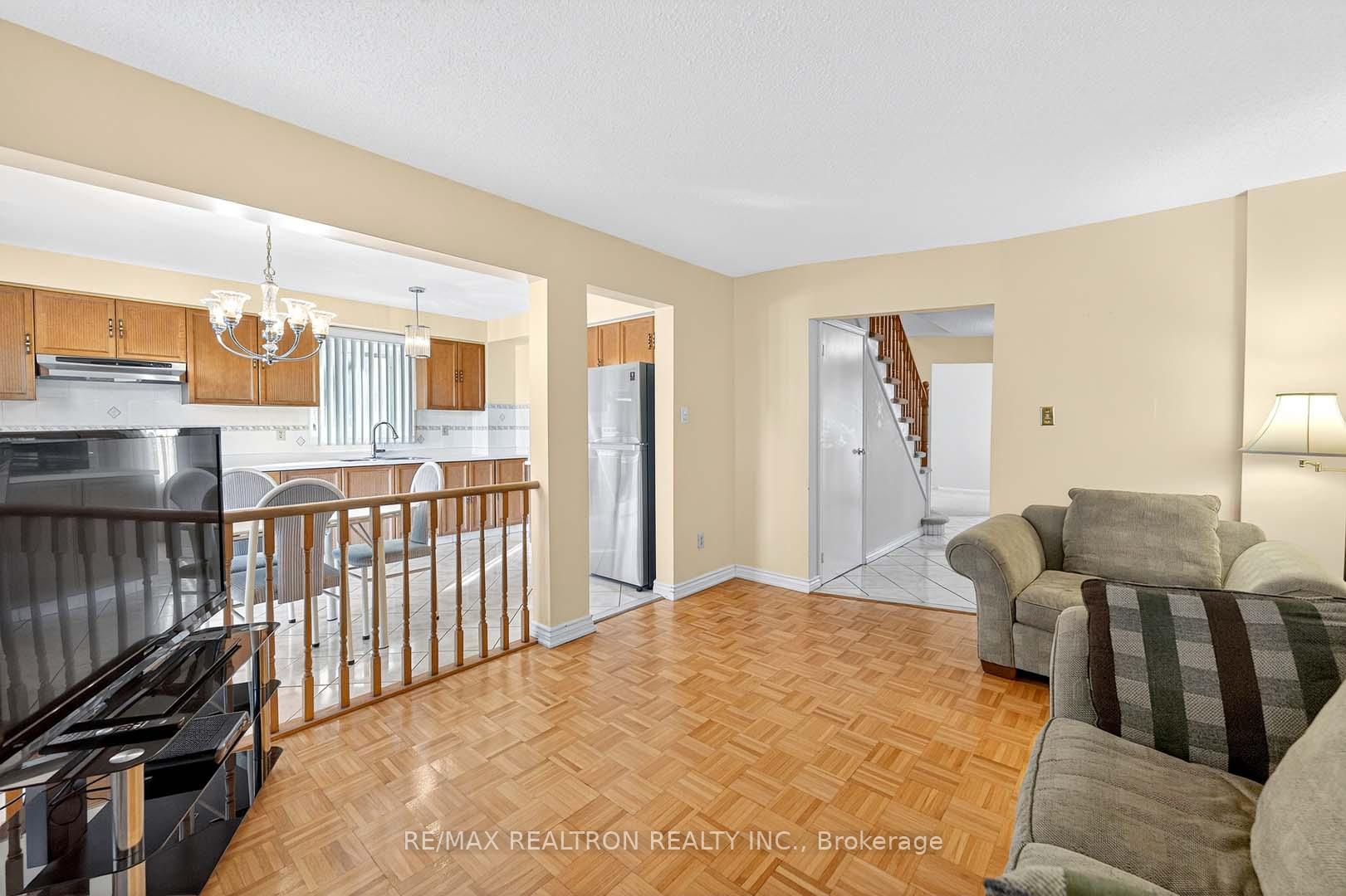 Photo 6 of 18 Newell Place, Brampton, Westgate — HOMEH