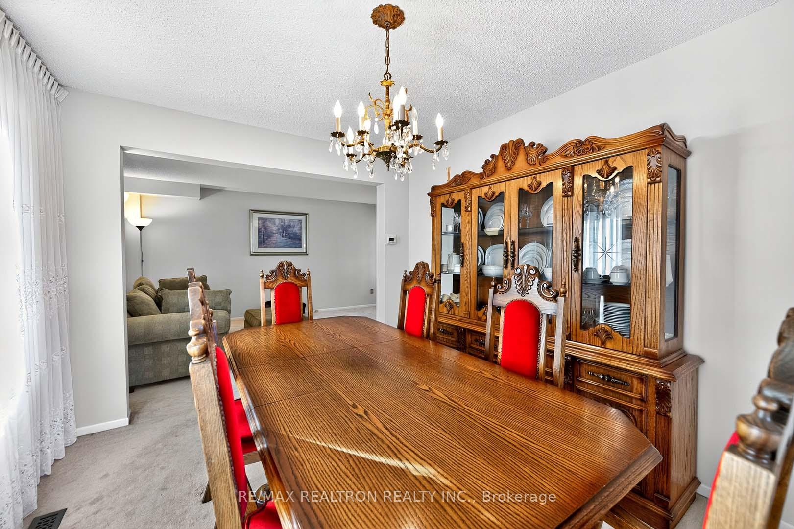 Photo 10 of 18 Newell Place, Brampton, Westgate — HOMEH