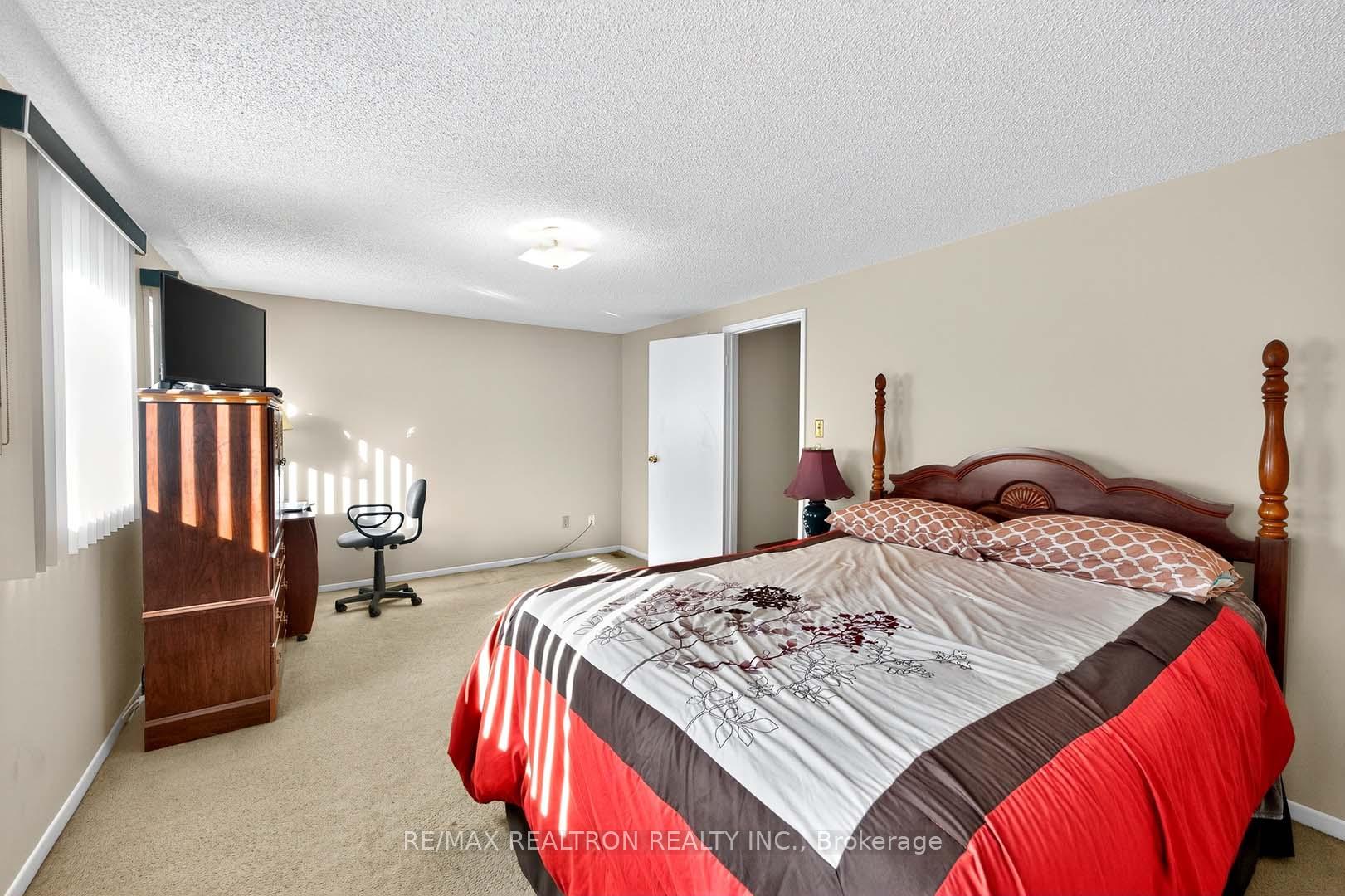 Photo 18 of 18 Newell Place, Brampton, Westgate — HOMEH