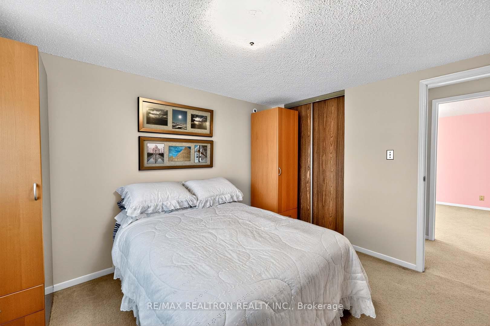 Photo 23 of 18 Newell Place, Brampton, Westgate — HOMEH