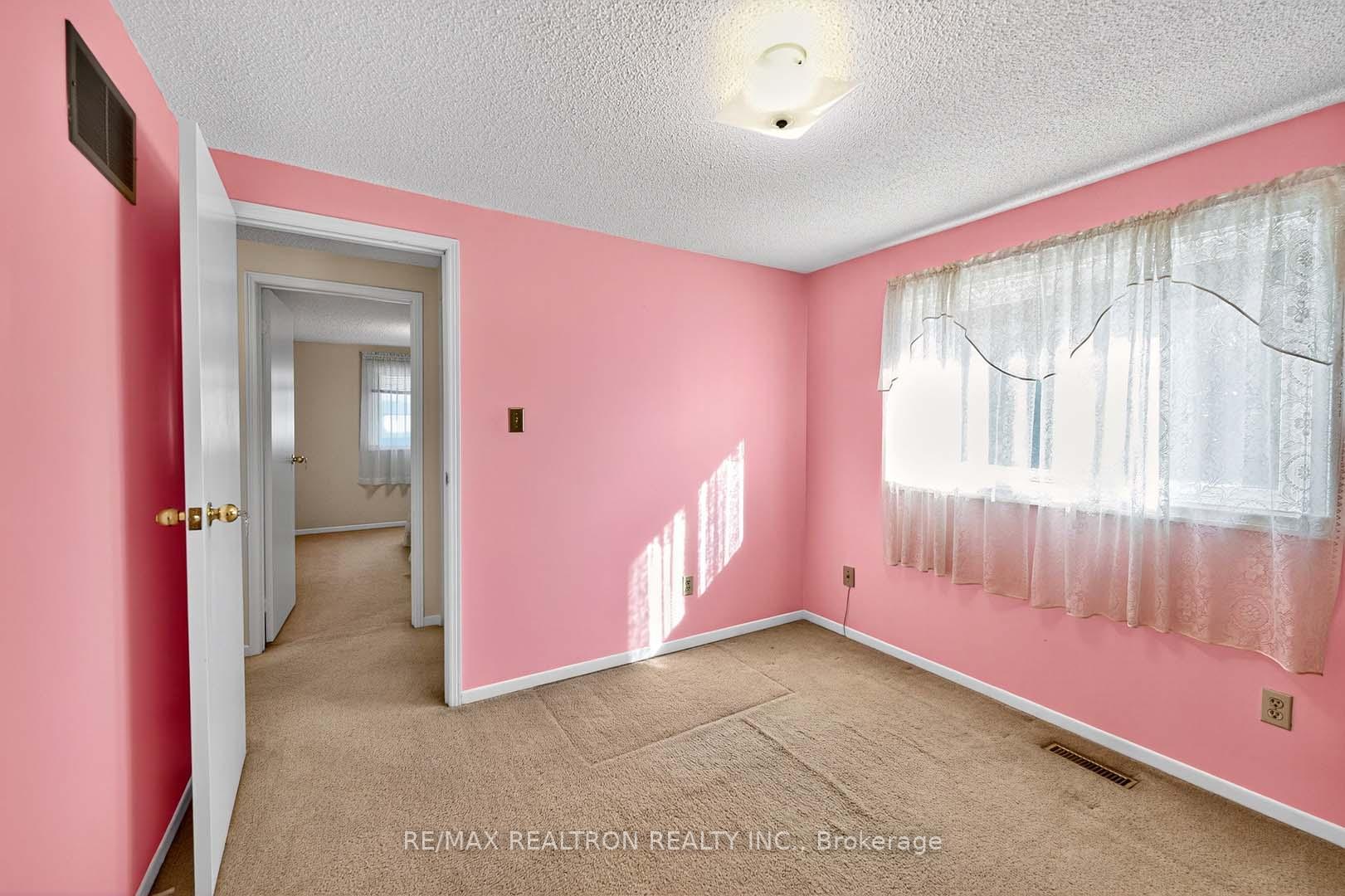 Photo 27 of 18 Newell Place, Brampton, Westgate — HOMEH