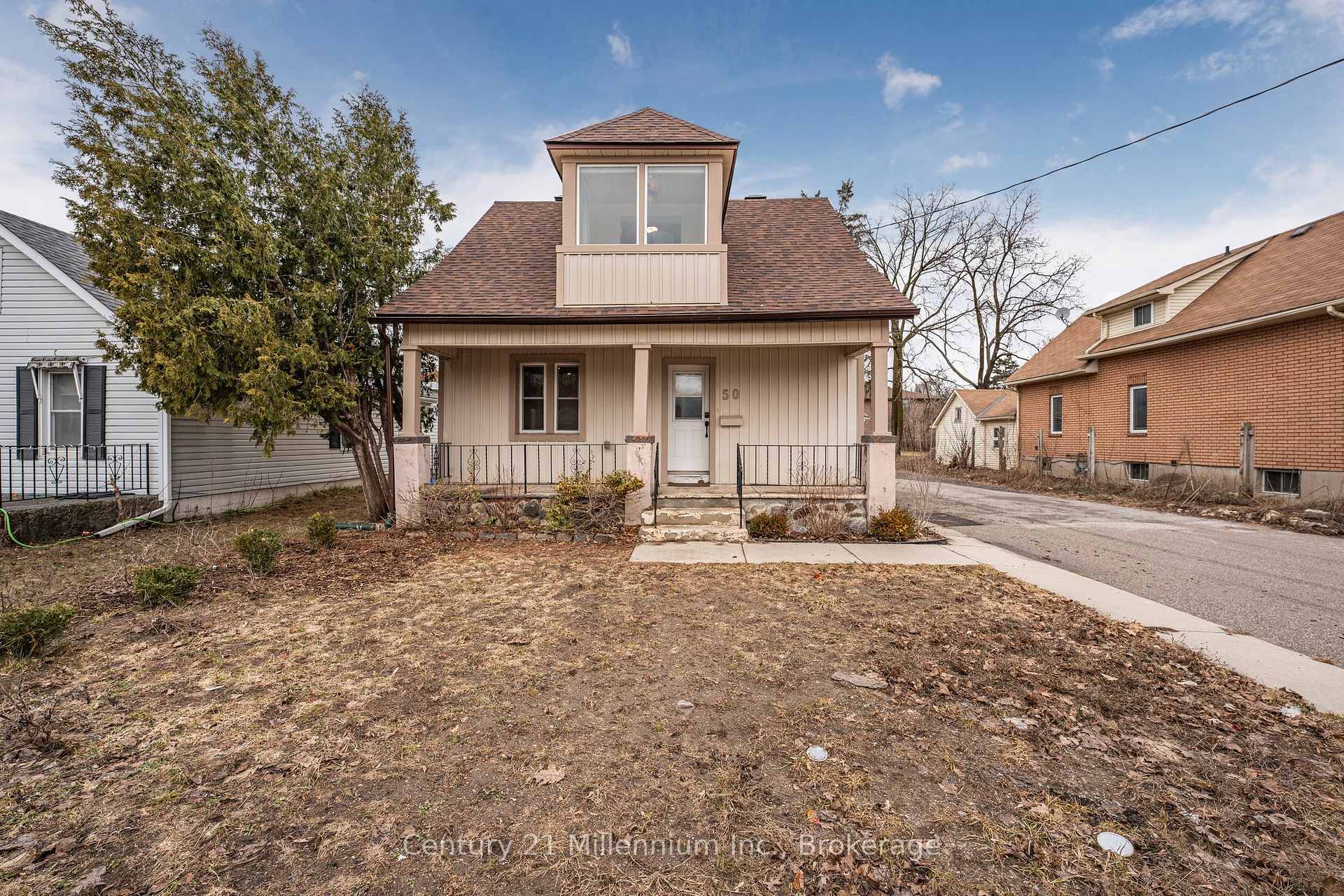 Photo 4 of 50 Donald Street, Barrie, Queen's Park — HOMEH