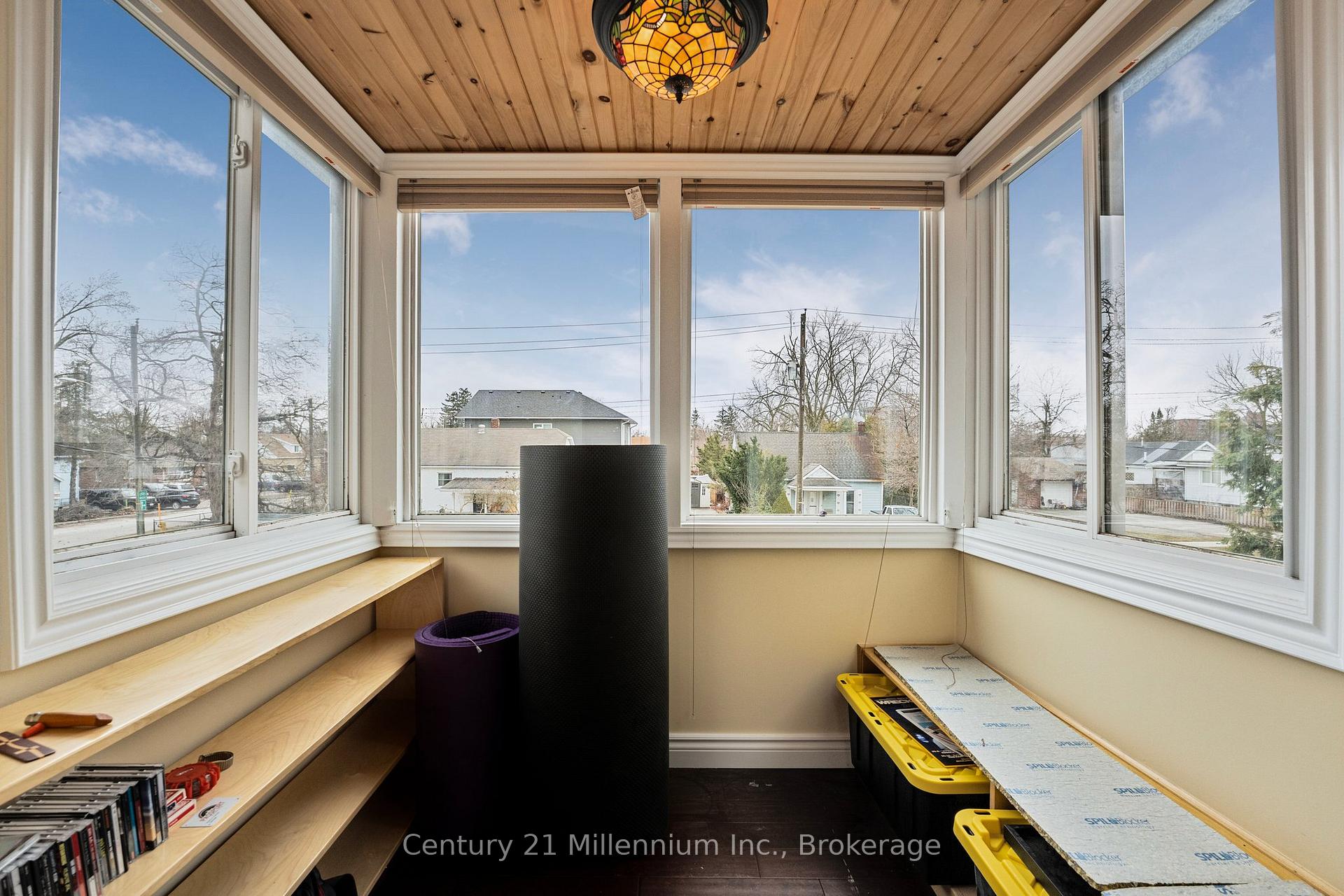 Photo 30 of 50 Donald Street, Barrie, Queen's Park — HOMEH