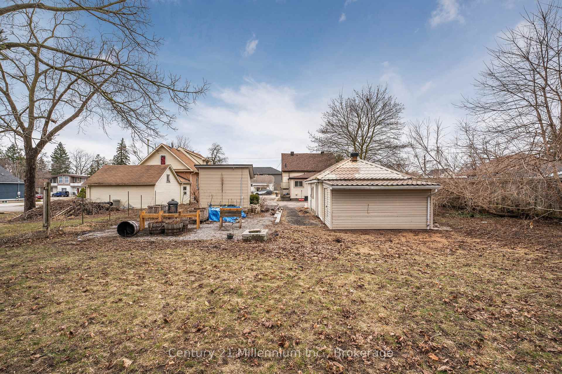 Photo 50 of 50 Donald Street, Barrie, Queen's Park — HOMEH
