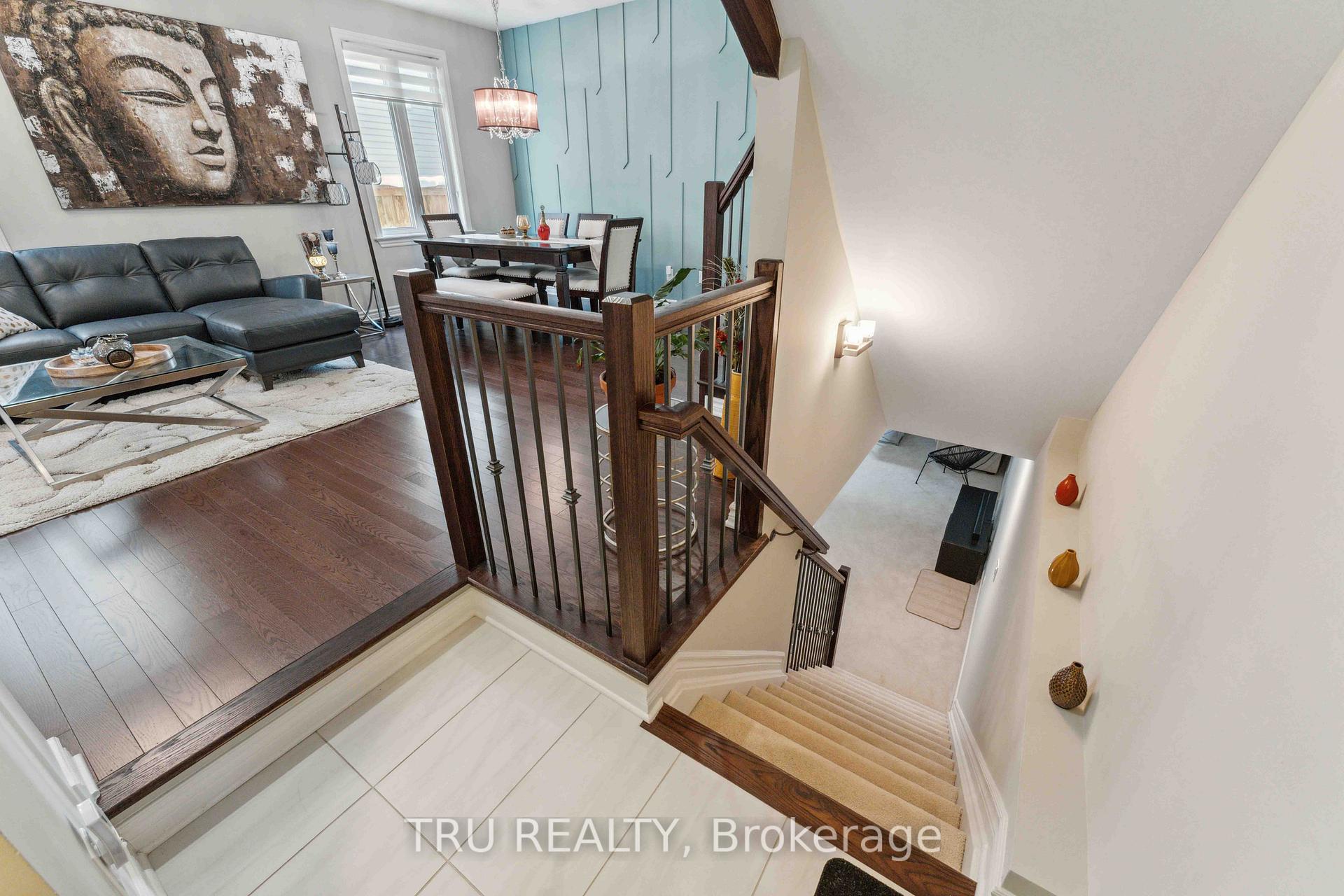 Photo 10 of 234 Fergus Crescent, Ottawa, Barrhaven - Cedargrove/Fraserdale — HOMEH
