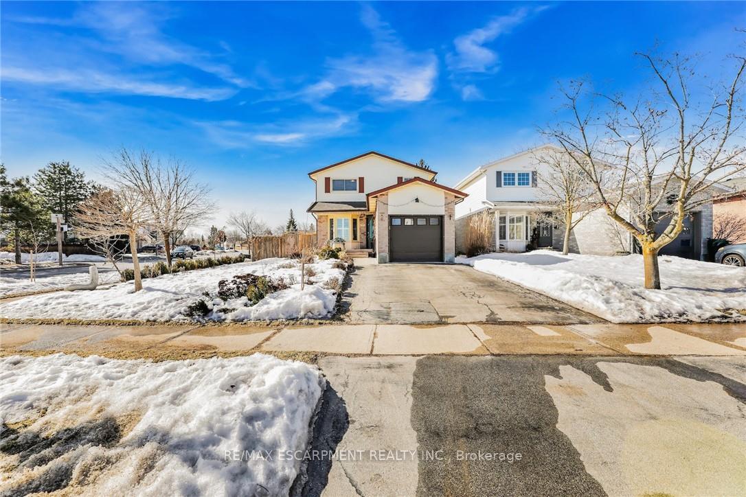 Photo 1 of 2430 Alder Drive, Burlington, Brant Hills — HOMEH