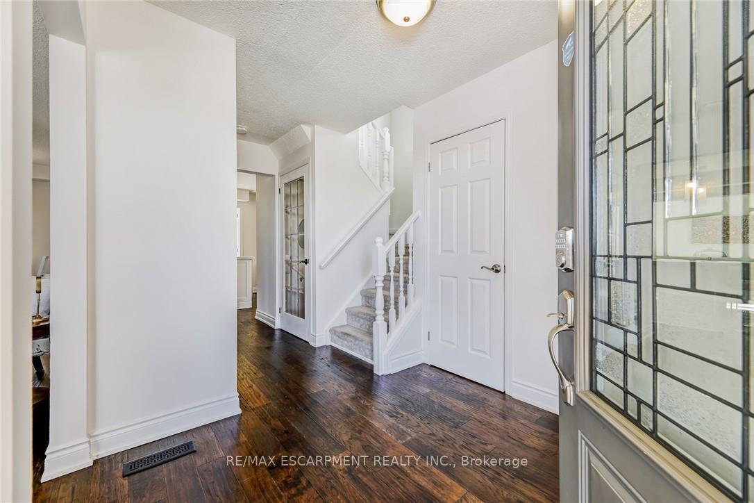 Photo 6 of 2430 Alder Drive, Burlington, Brant Hills — HOMEH