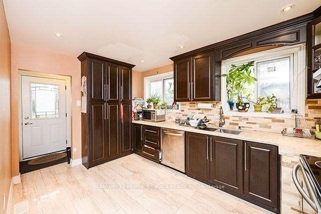 Photo 6 of Unit Main, 7 Albion Crescent, Brampton, Avondale — HOMEH