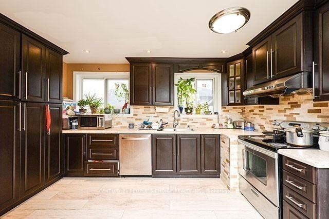 Photo 7 of Unit Main, 7 Albion Crescent, Brampton, Avondale — HOMEH