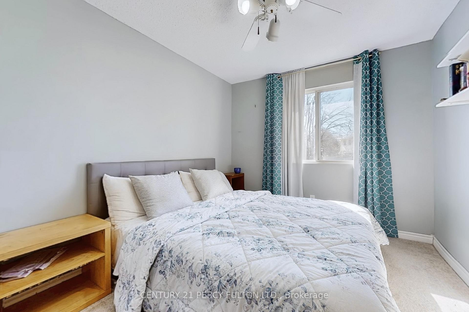 Photo 23 of 217 Cundles Road W, Barrie, Letitia Heights — HOMEH
