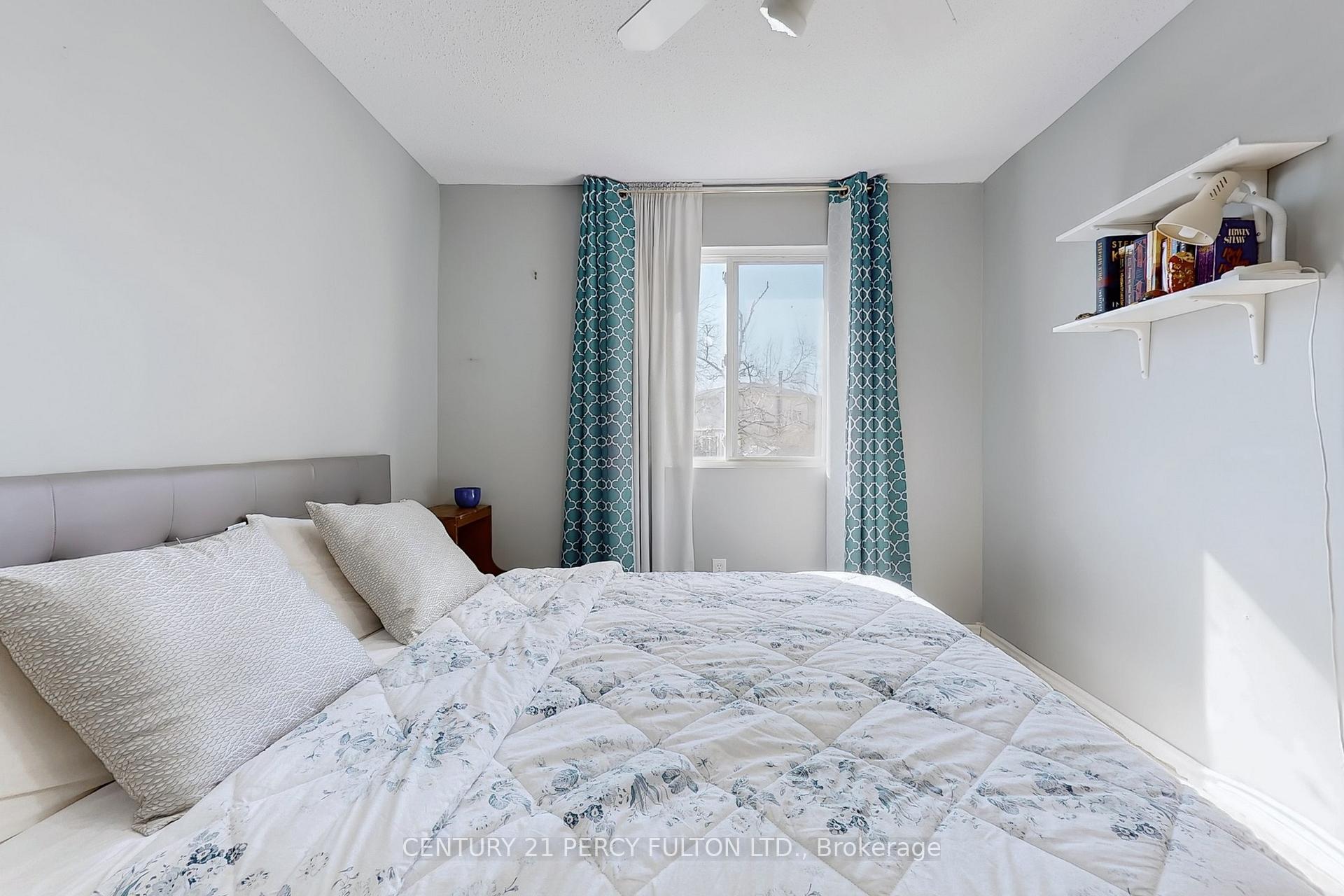 Photo 24 of 217 Cundles Road W, Barrie, Letitia Heights — HOMEH