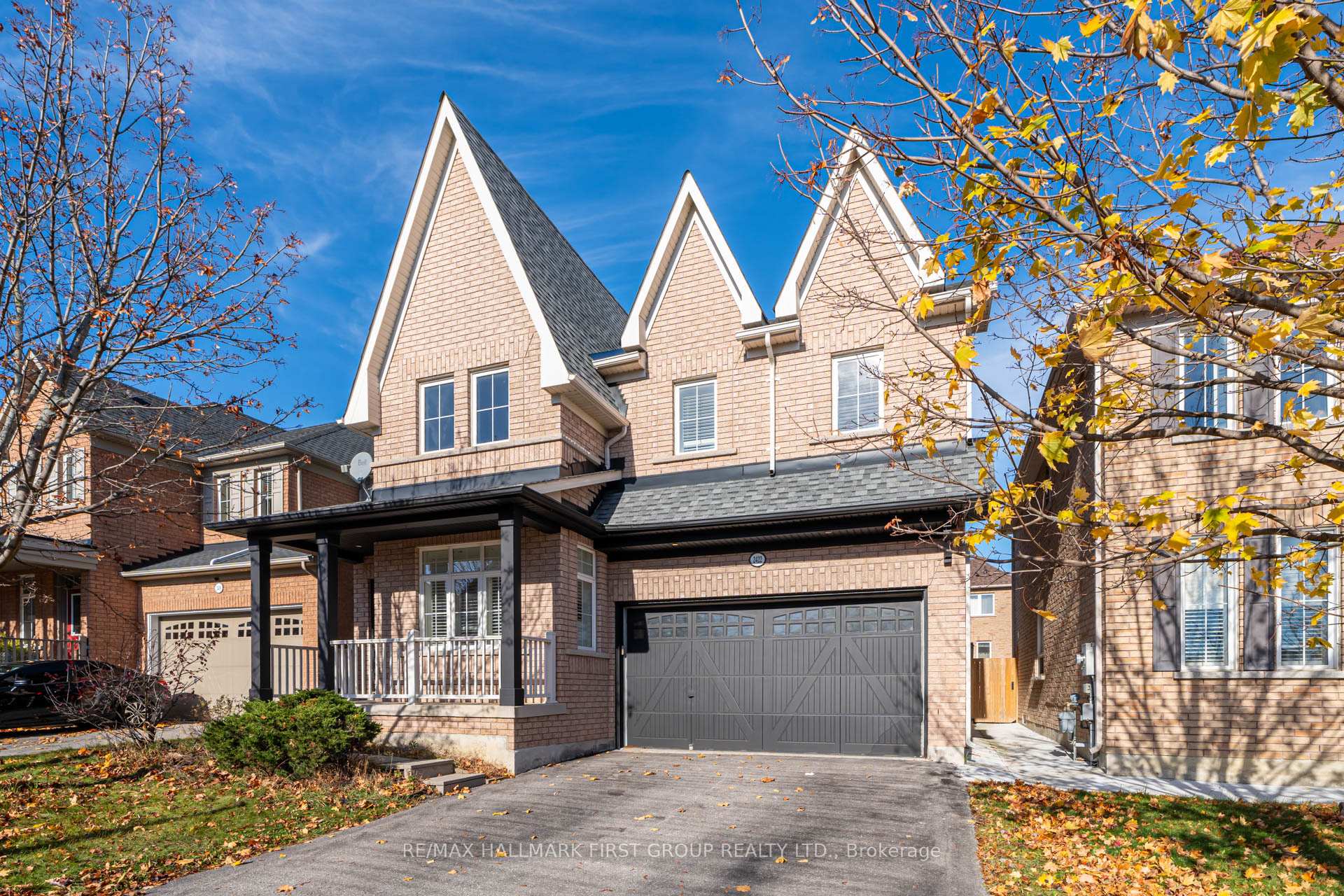 Photo 1 of 2422 Pilgrim Square, Oshawa, Windfields — HOMEH