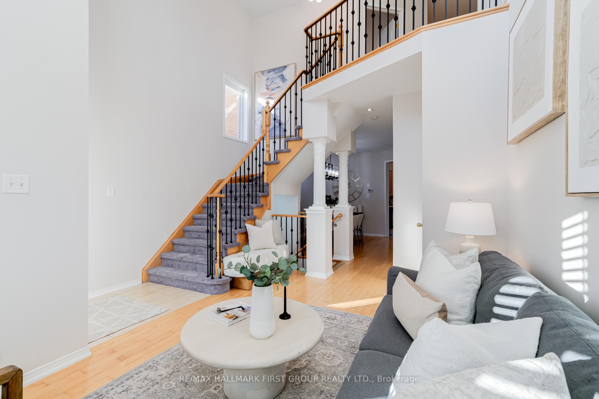 Photo 6 of 2422 Pilgrim Square, Oshawa, Windfields — HOMEH