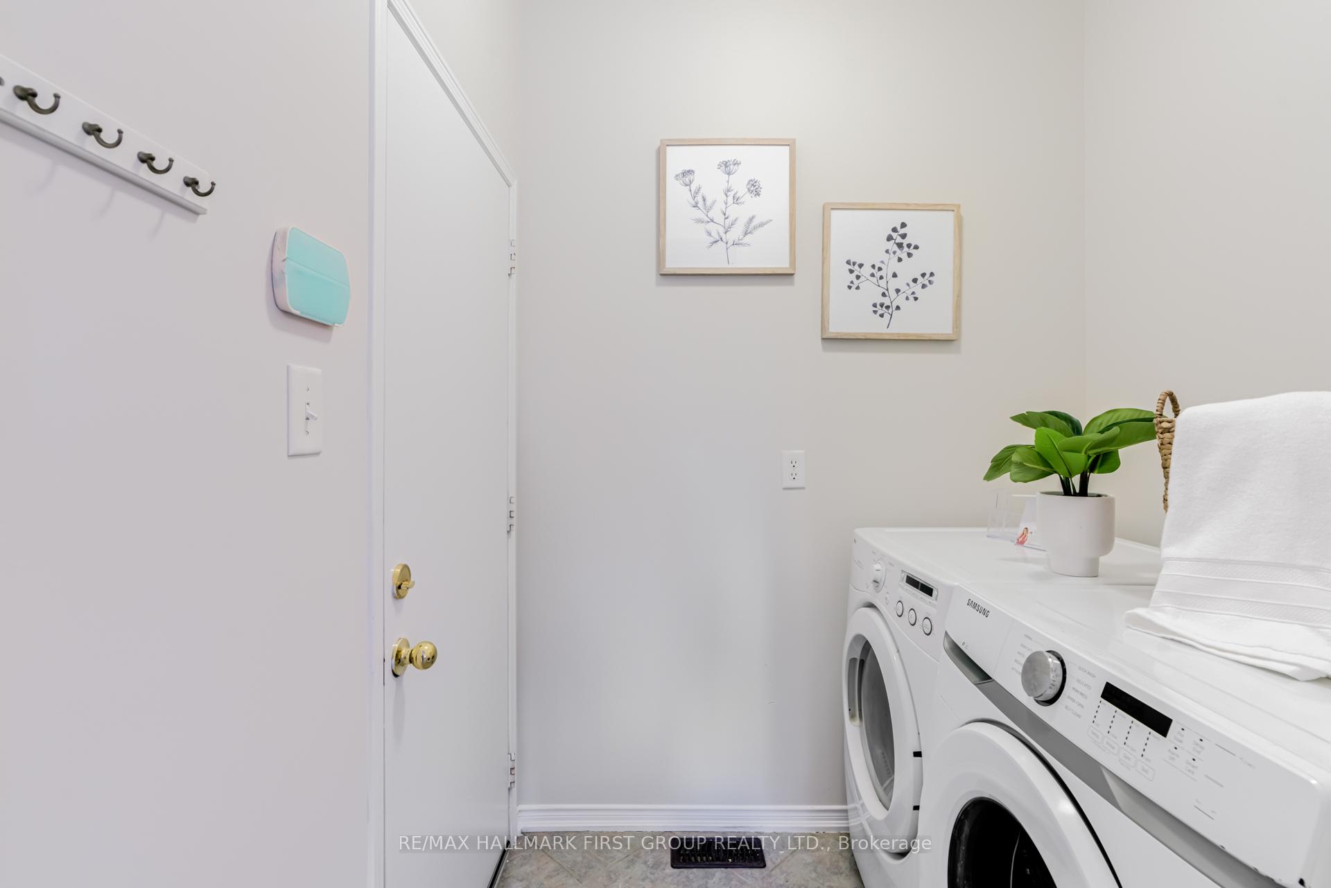 Photo 13 of 2422 Pilgrim Square, Oshawa, Windfields — HOMEH