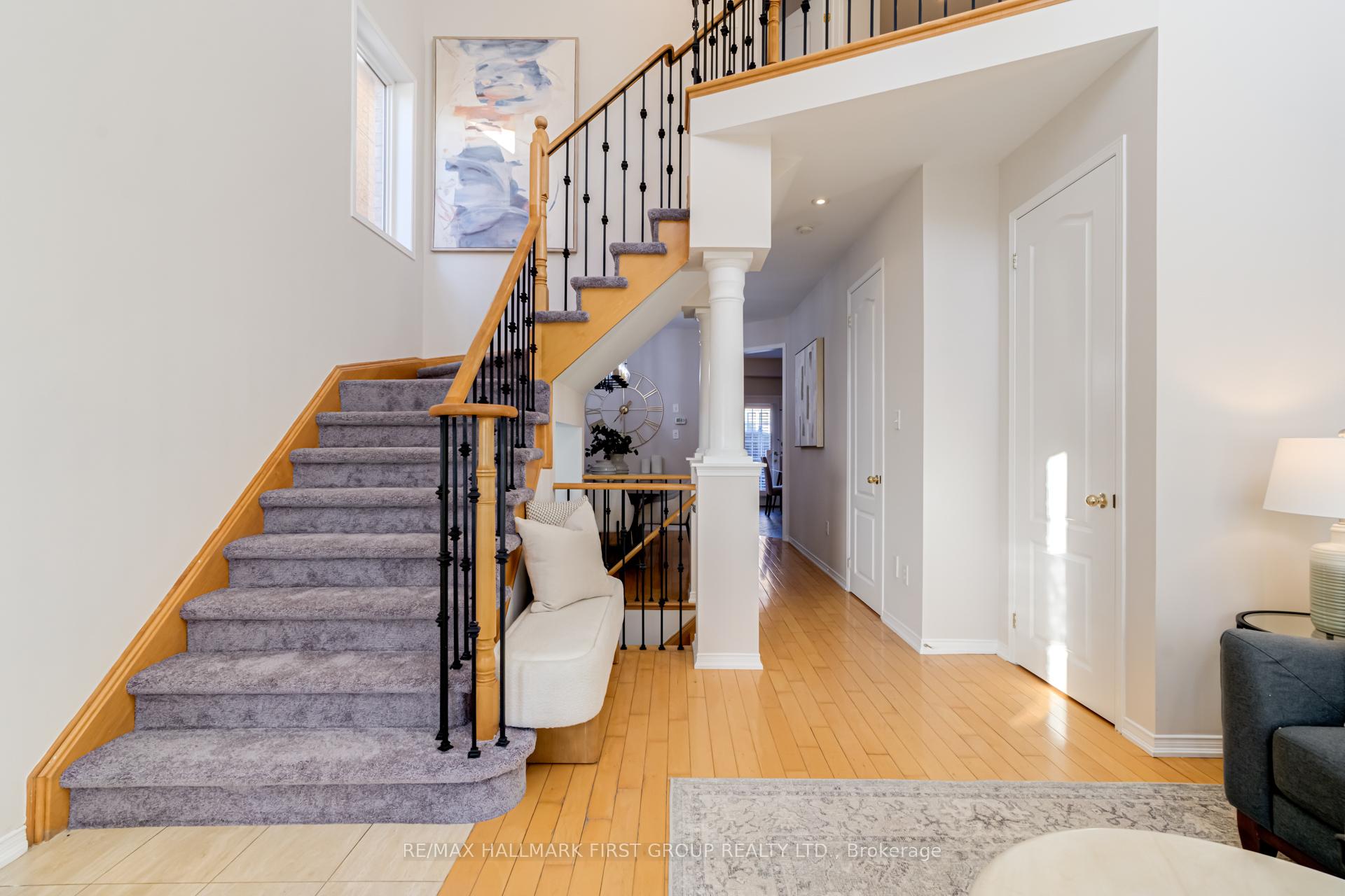 Photo 14 of 2422 Pilgrim Square, Oshawa, Windfields — HOMEH