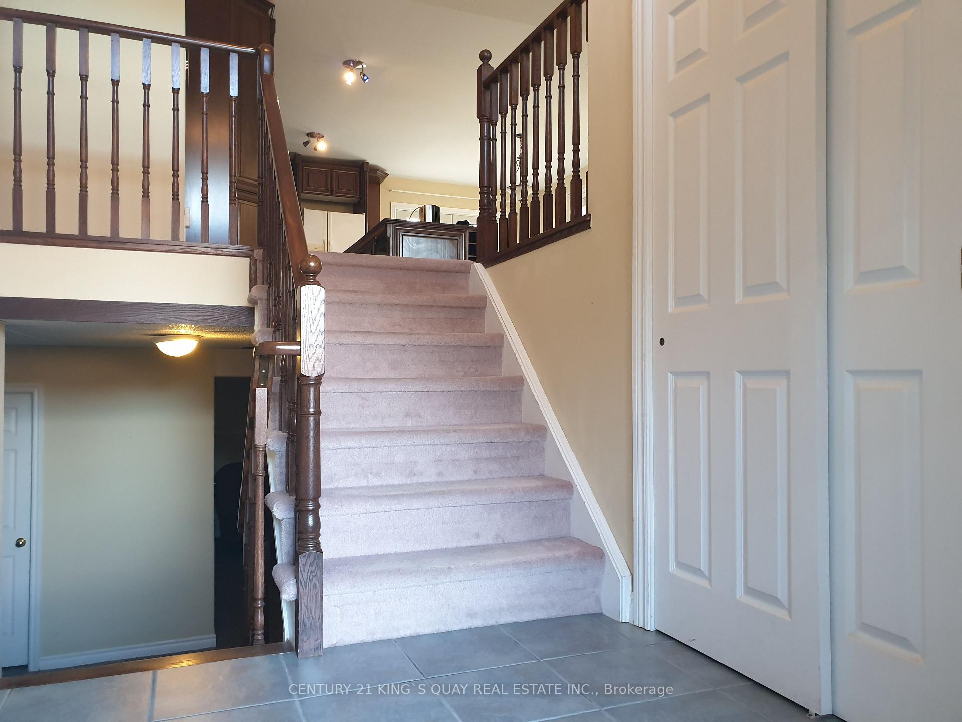 Photo 4 of 178 Wildwood Trail, Barrie, Ardagh — HOMEH