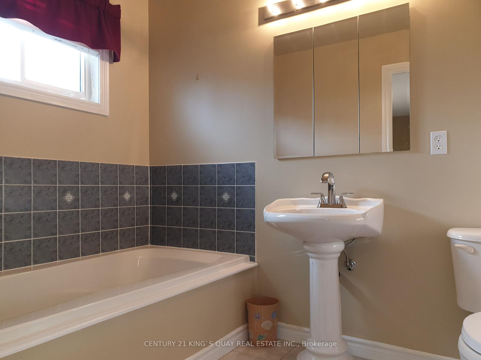 Photo 16 of 178 Wildwood Trail, Barrie, Ardagh — HOMEH