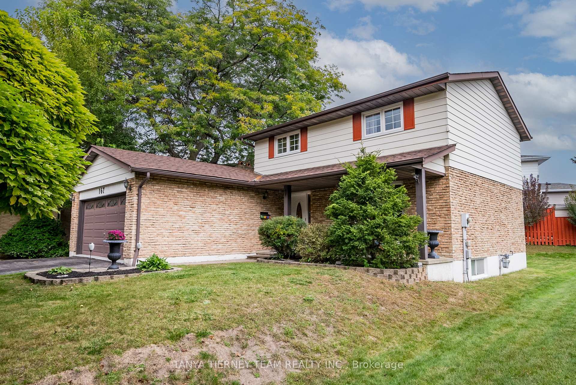 Front of 167 Woodlane Court
