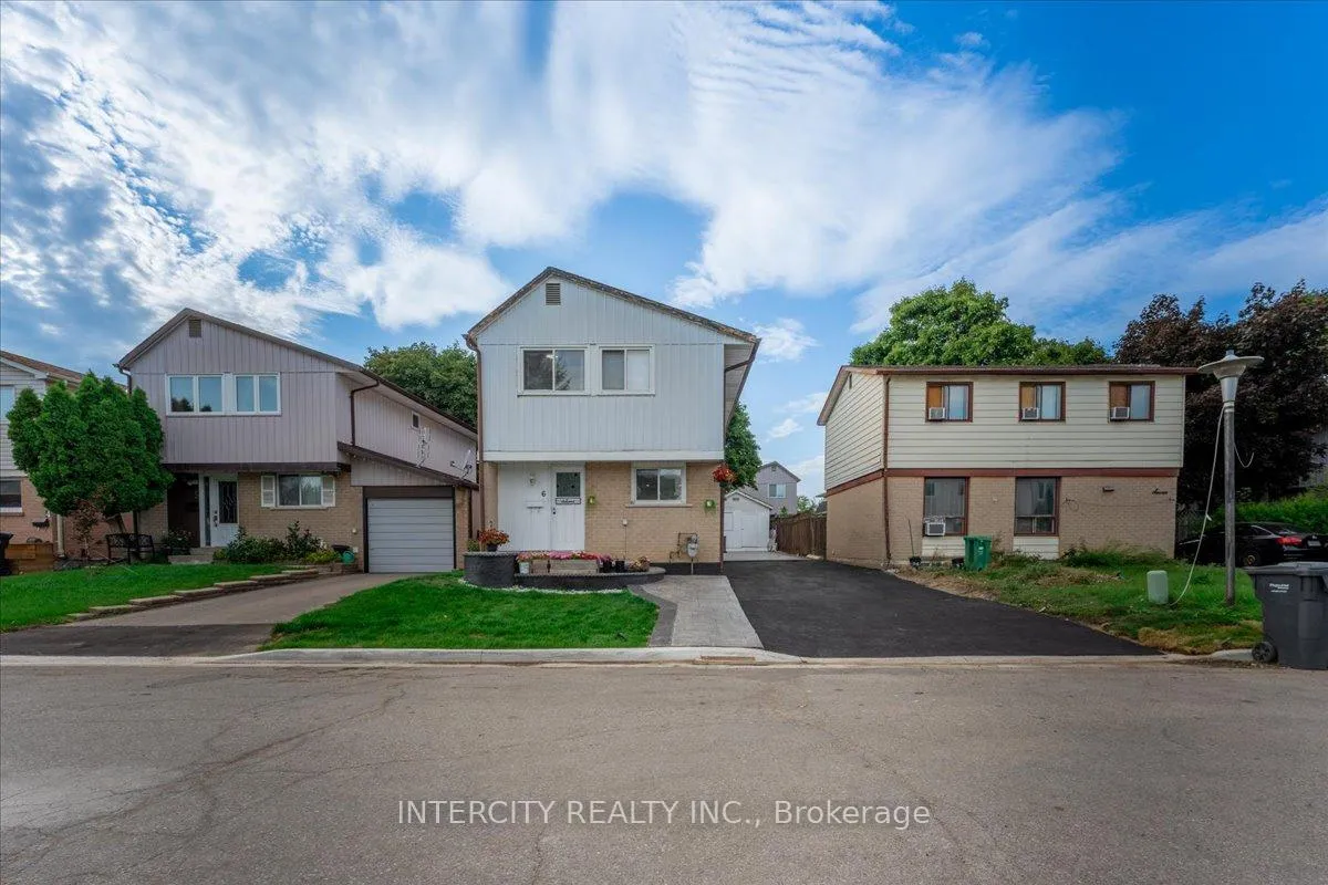 Photo 1 of 6 Hedley Court, Brampton, Central Park — HOMEH
