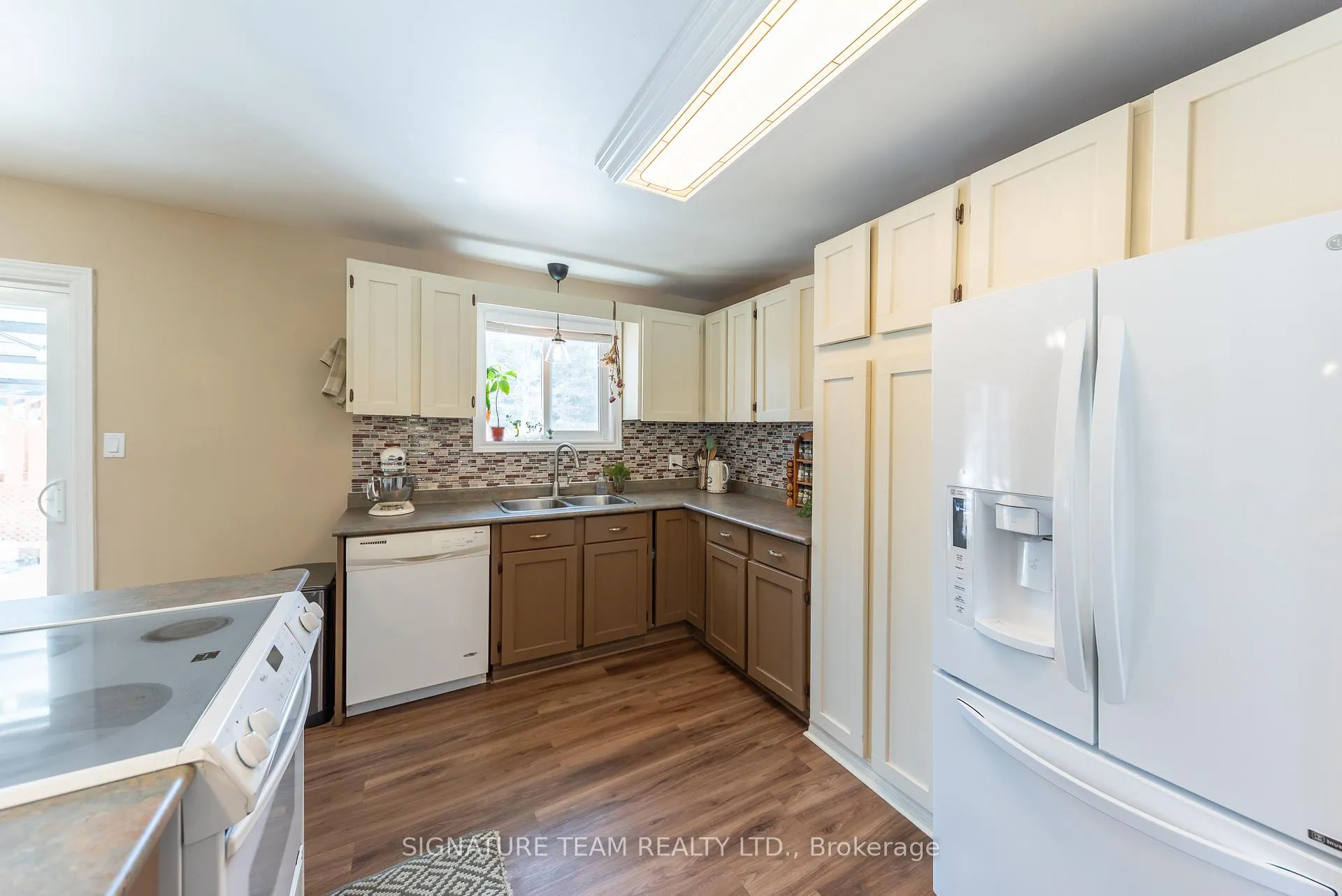 Photo 10 of 13 Mueller Crescent, Petawawa — HOMEH